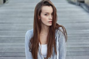 Ziołowe płukanki do włosów: naturalna pielęgnacja na wyciągnięcie ręki